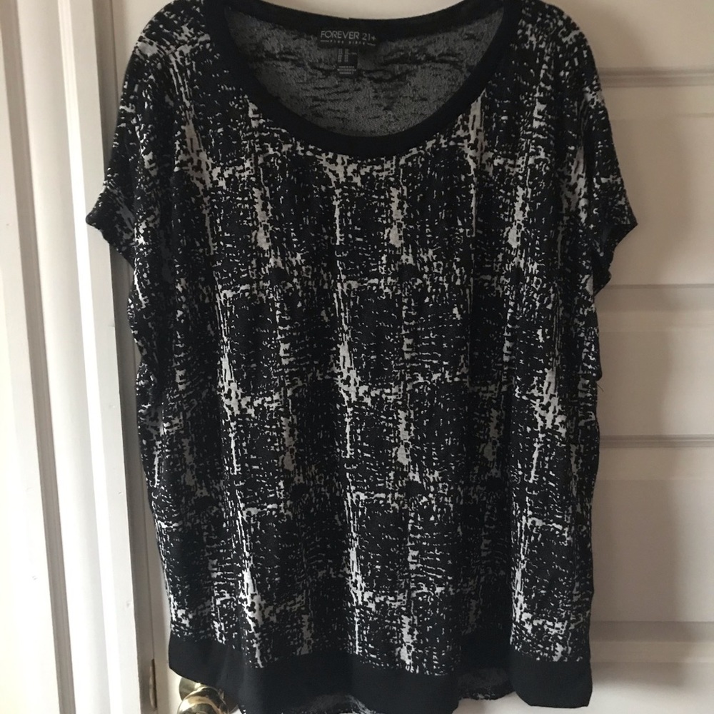 Crackled black top